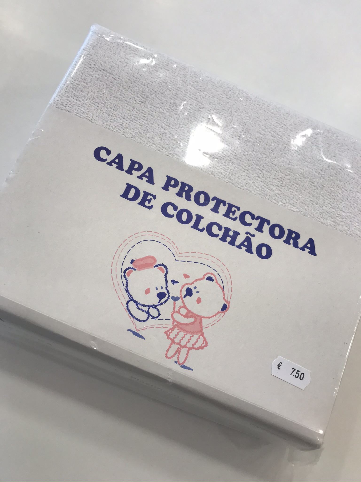 Proteção para o colchão para camas de bebé