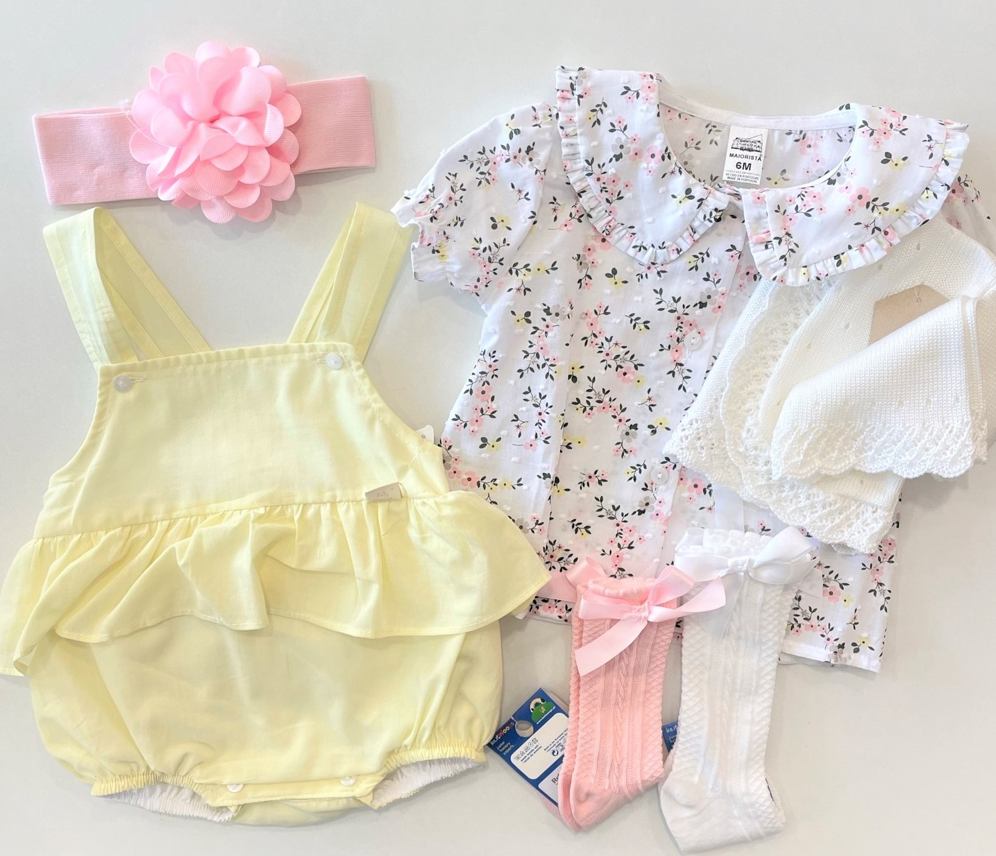 Fofo amarelo com blusa estampada