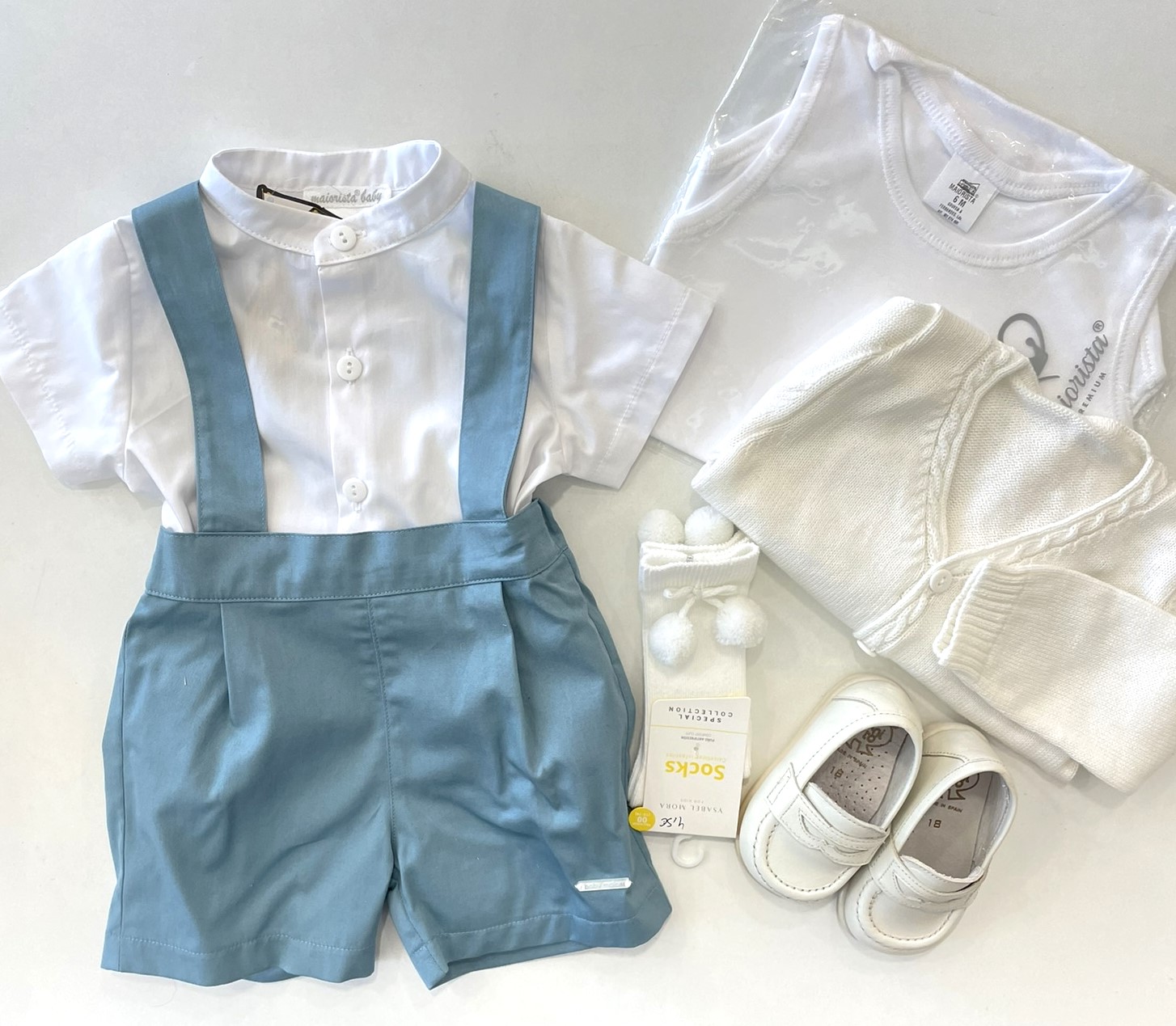Conjunto camisa branca e calção