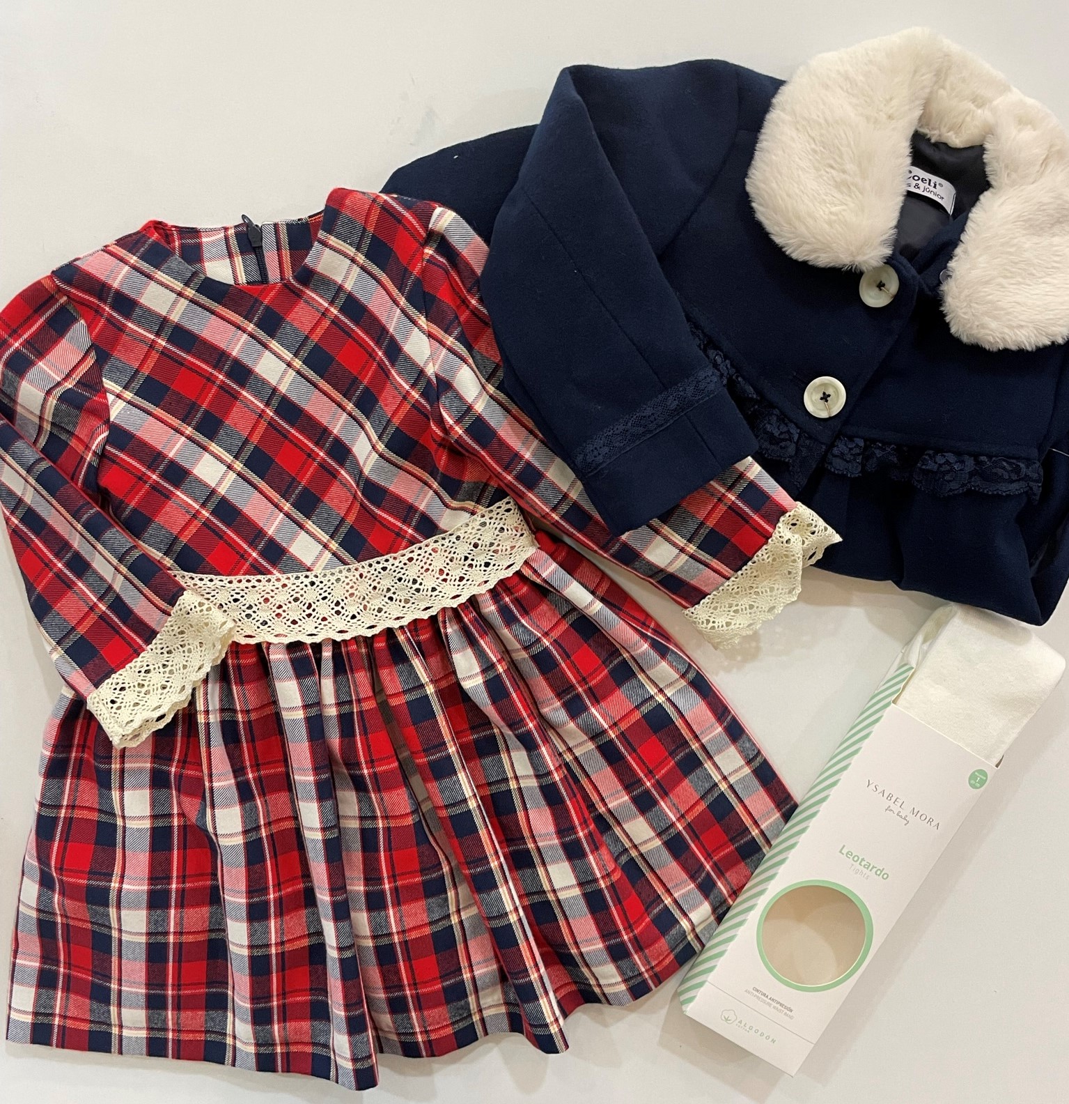 Vestido ao xadrez com renda