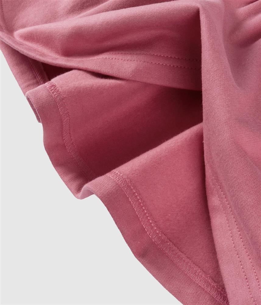 Saia de peito rosa com camisola