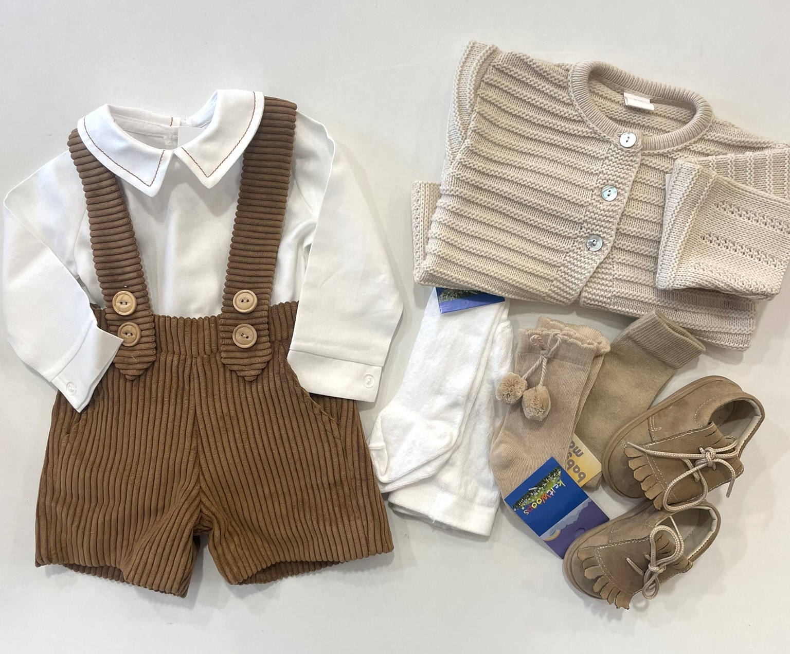Conjunto tipo bombazine com camisa - castanho