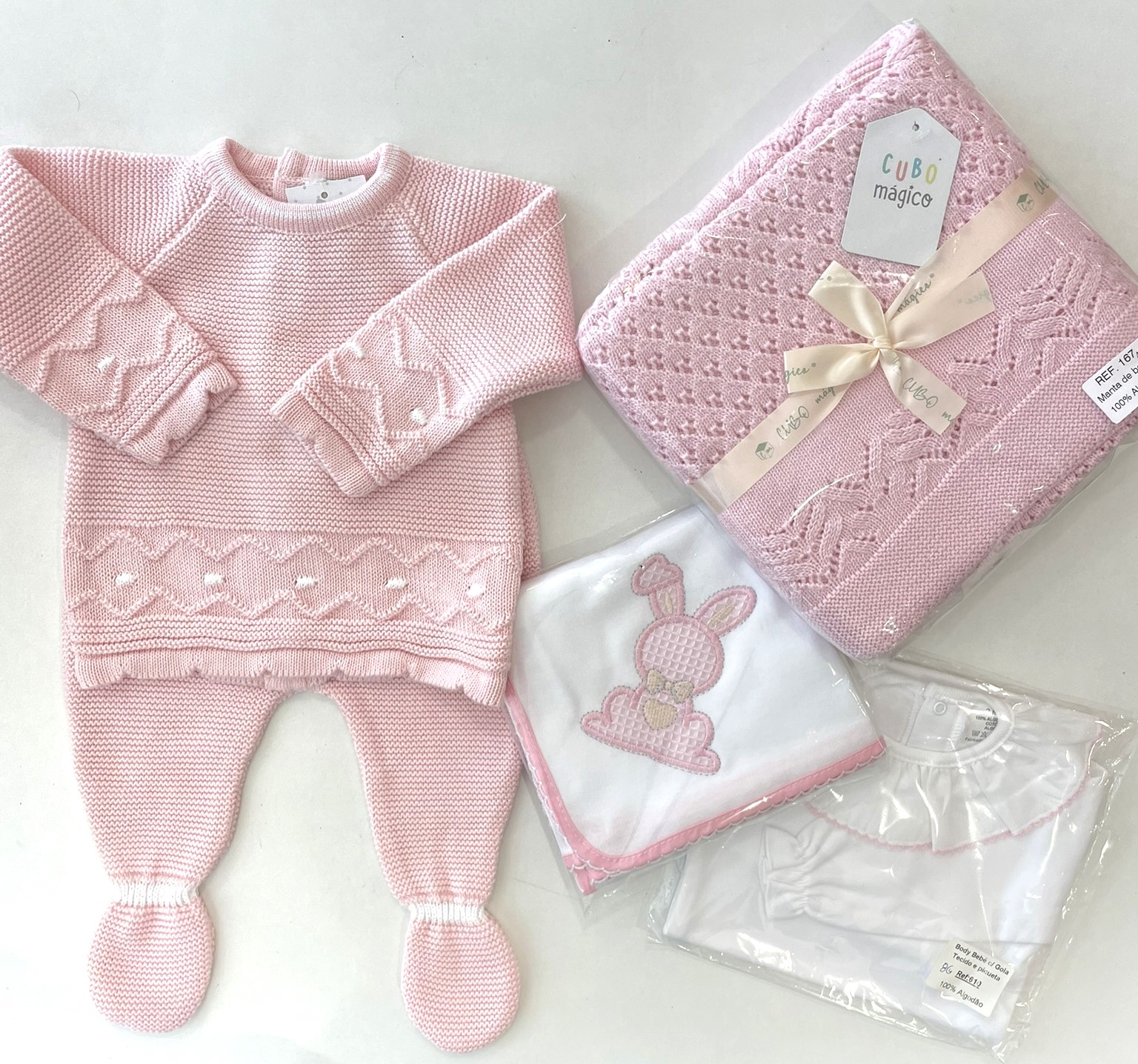 Conjunto de malha pintinhas