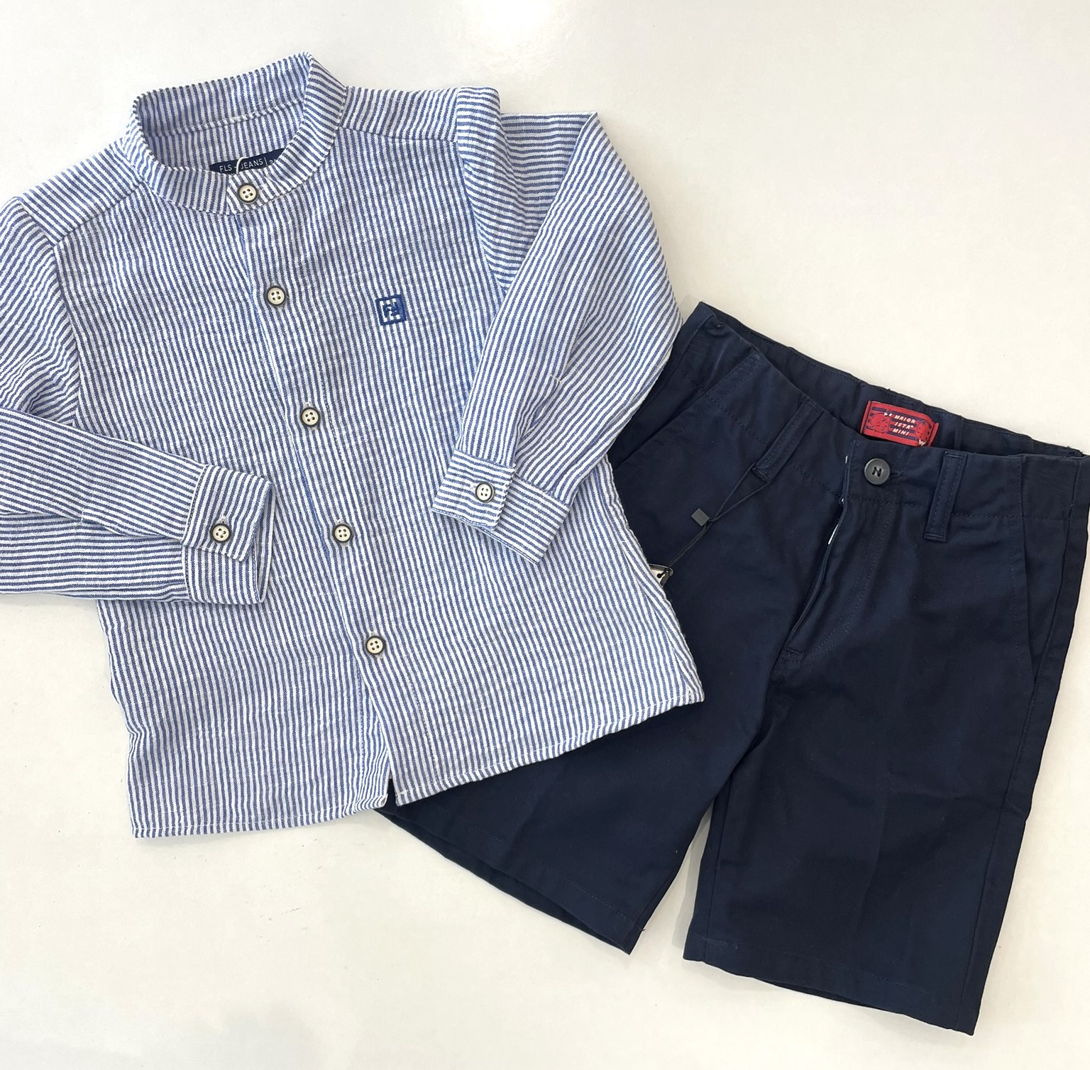 camisa as riscas azul-marinho
