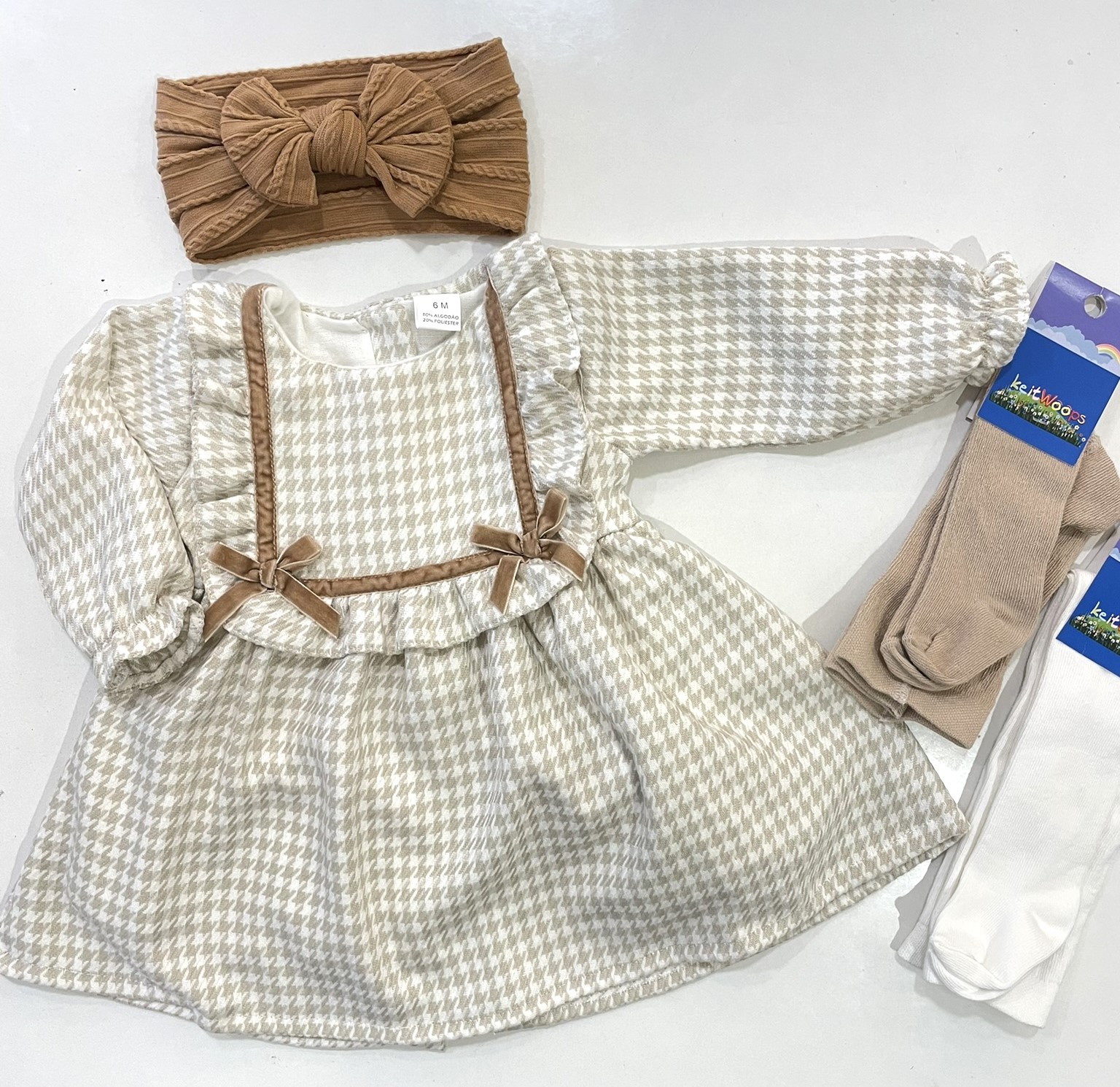 Vestido xadrez camel